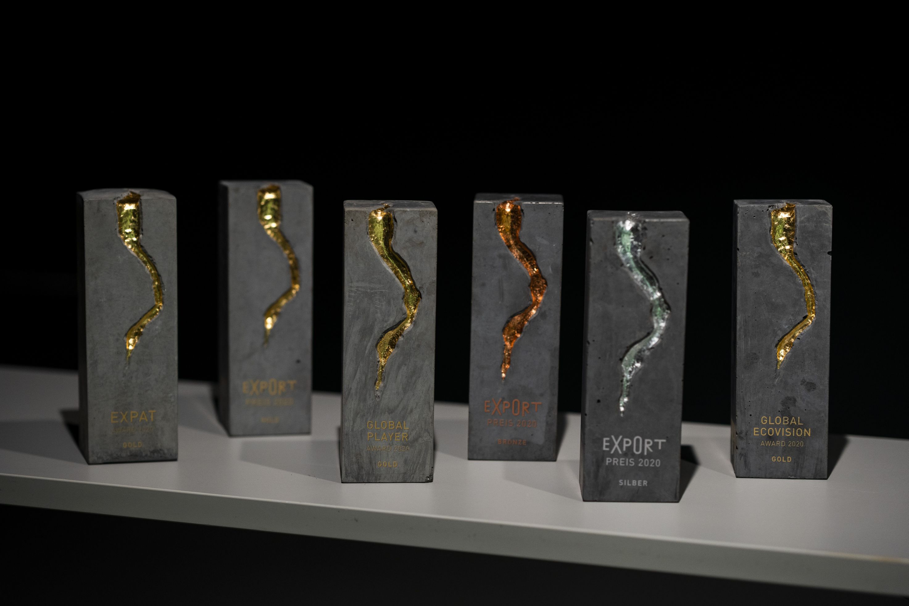 Export price trophies gold / silver / bronze © Nadine Studeny Photography