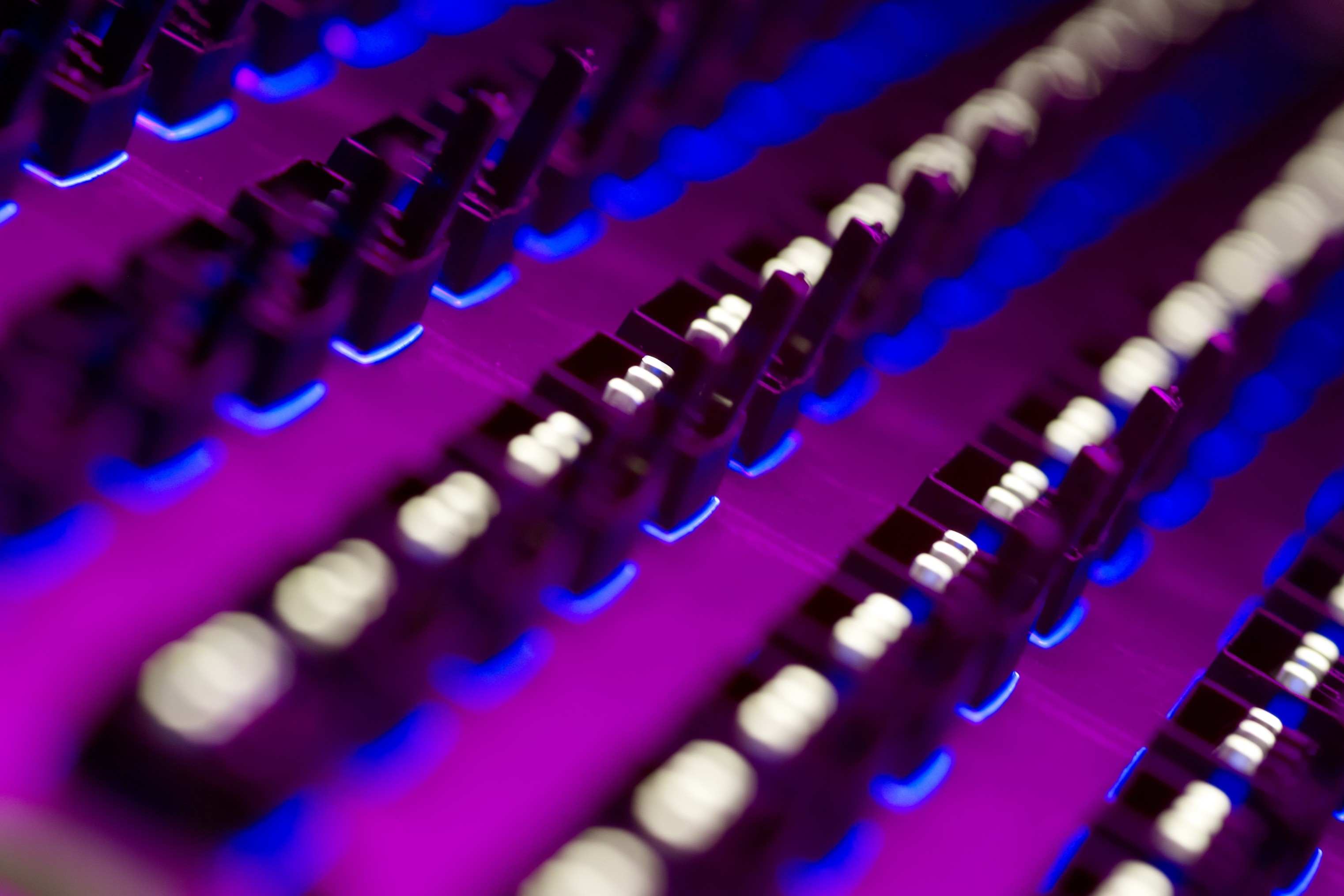 purple glowing control panel © ADVANTAGE 3377体育